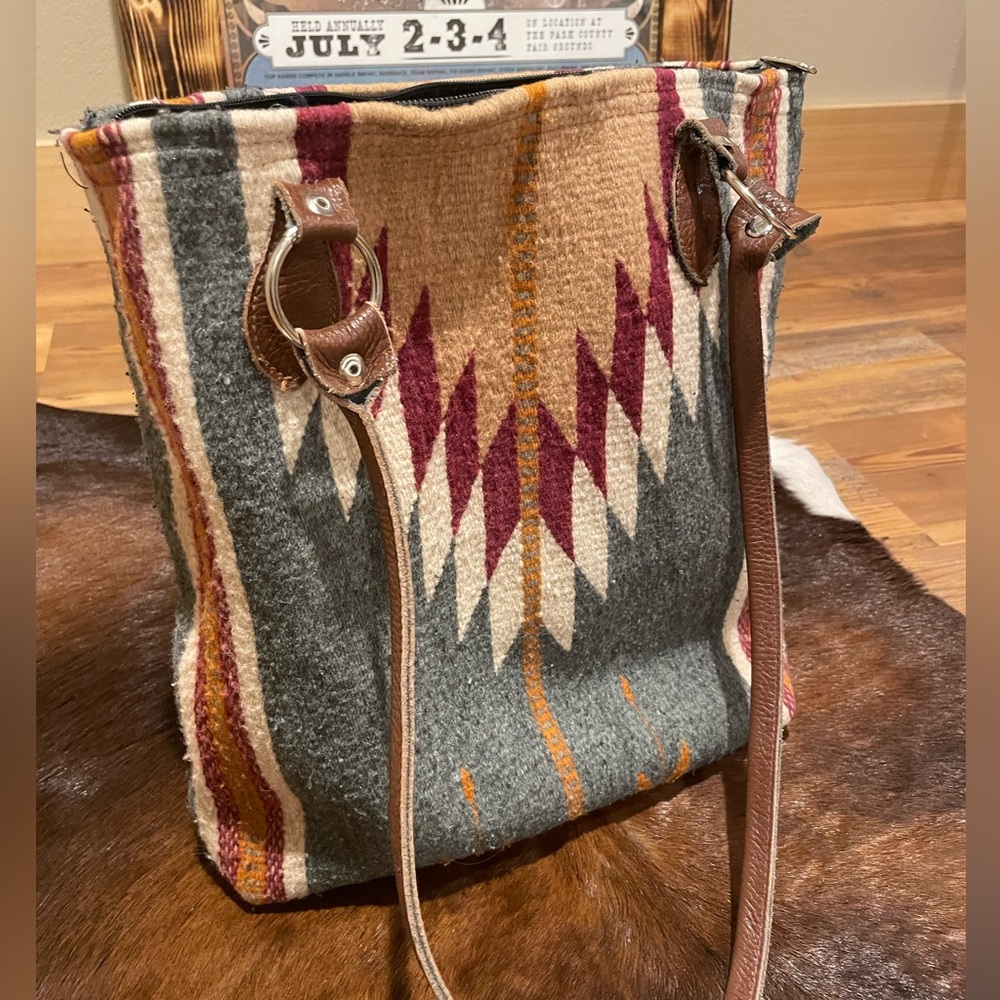 Navajo Pattern Purse - Picture 7 of 10